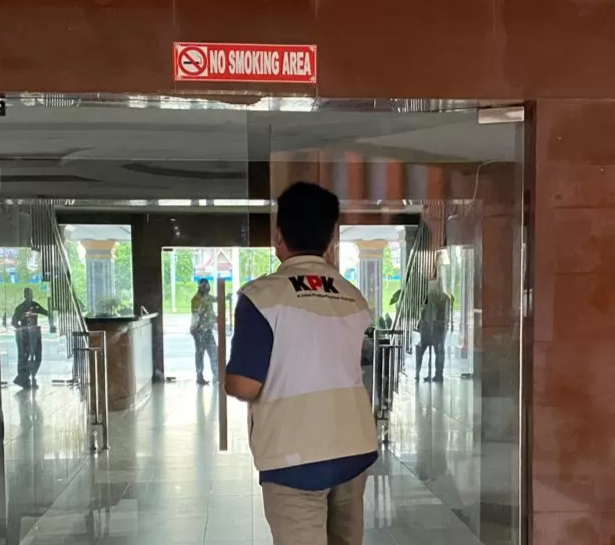 Kantor Bupati Inhu Digeledah KPK, Sejumlah Ruangan Diperiksa