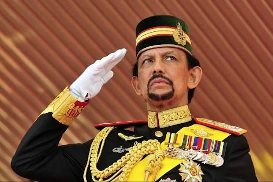 Sultan Brunei Cabut Gelar Kerajaan Menantu, Istana Sebut Perilakunya Tak Pantas