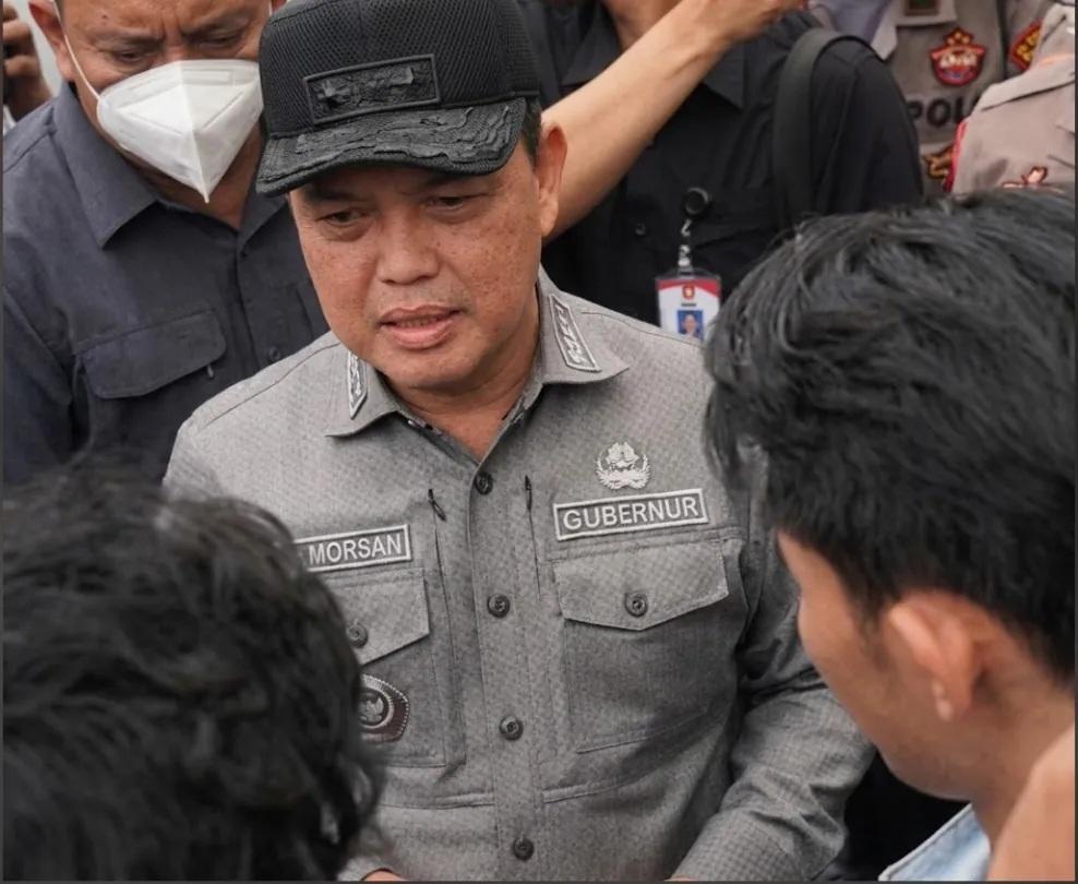 Gubernur Kalbar Ria Norsan Emosi Hadapi Mahasiswa yang Gelar Aksi di Bundaran Bandara Supadio