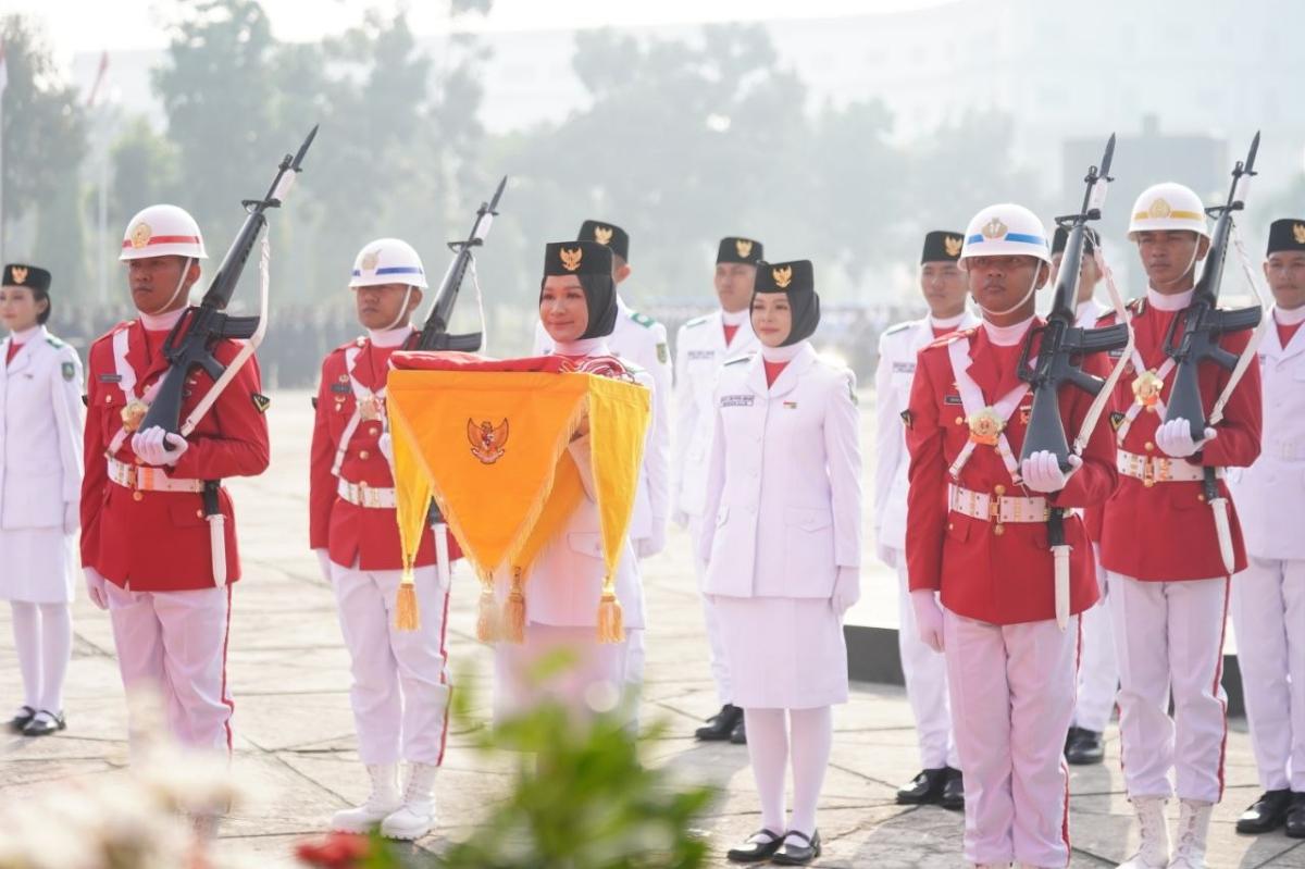 Kisah Raisa Dinda Agnia, Siswi Pekanbaru yang Dipercaya Membawa Baki Paskibraka Riau HUT ke-81 RI