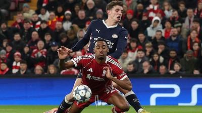 Liverpool Terperosok ke Peringkat 13 Usai Dihajar PSV 1-4