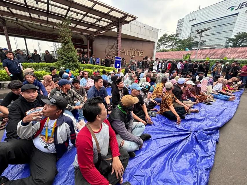 Tangis Ahli Waris Pecah di Tengah Sengketa Lahan 24.000 Meter Persegi di Kedoya, Harap Hak Keluarga Segera Dipulihkan