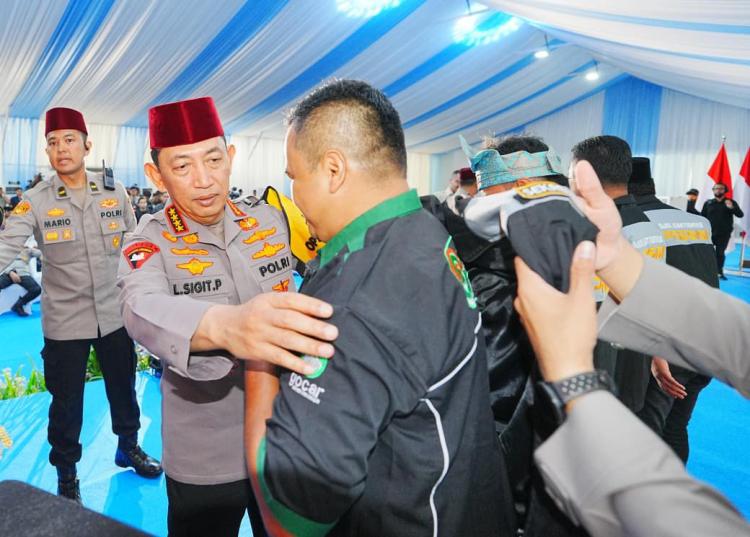 Kapolri Tekankan Persatuan dalam Safari Ramadan di Riau, Kunci Hadapi Dinamika Bangsa