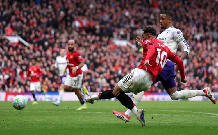 Manchester United Tundukkan Aston Villa 3-1, Jaga Asa Empat Besar