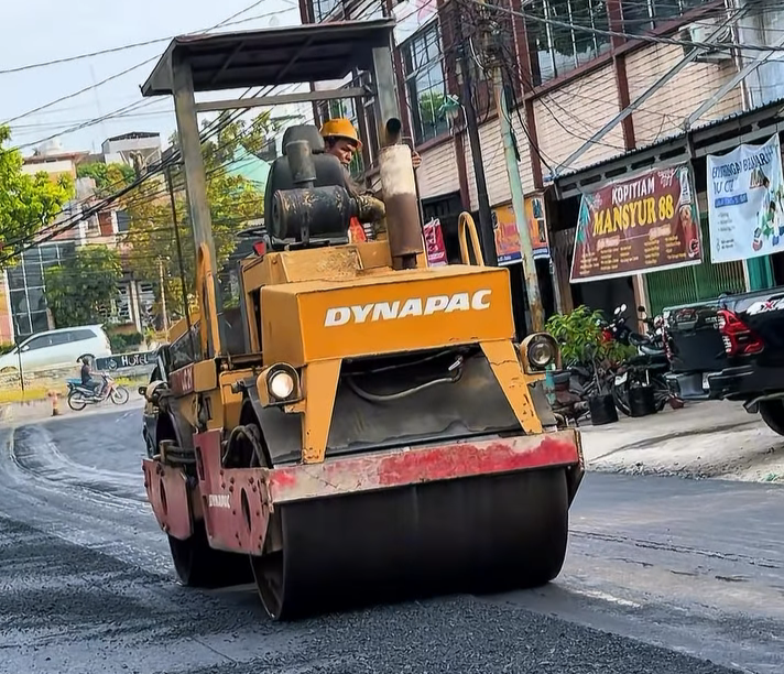 Pemko Pekanbaru Tuntaskan Pengaspalan 23,1 Kilometer Jalan, Percepat Perbaikan Infrastruktur di 19 Ruas