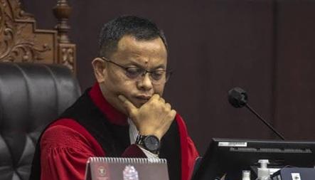 Hakim MK Pertanyakan Skema Kuota Internet Hangus, Soroti Asas Keadilan Tarif