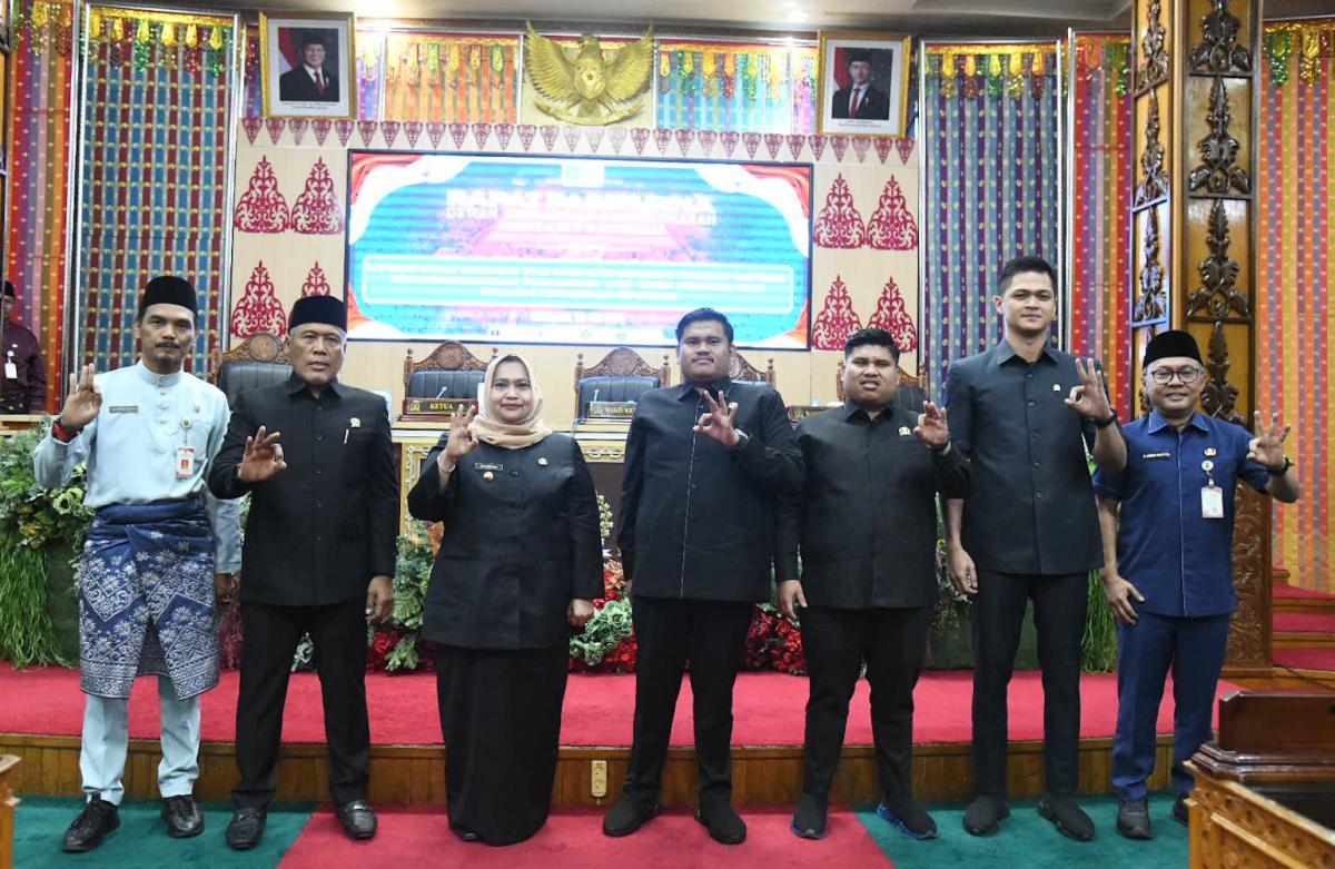 Bupati Kasmarni Apresiasi DPRD Bengkalis Tetapkan Ranperda Pertanggungjawaban APBD 2025 Menjadi Perda