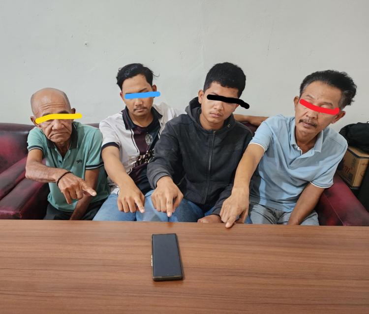 Ini Tampang Empat Orang Pencuri dan Penadah Handphone di Bathin Solapan Diringkus Tim Resmob Bengkalis