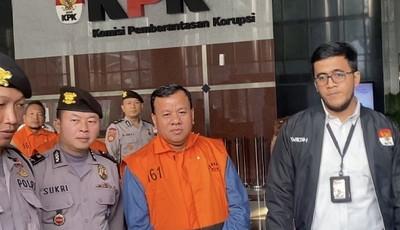 KPK Tahan Bupati Kuansing dan Sekda, Tiga Orang Jadi Tersangka Suap Jabatan
