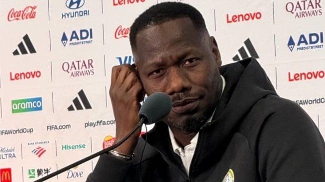 Pape Thiaw Jadi Sorotan di Piala Dunia 2026, Pilih Salat Jumat di Tengah Ancaman Badai