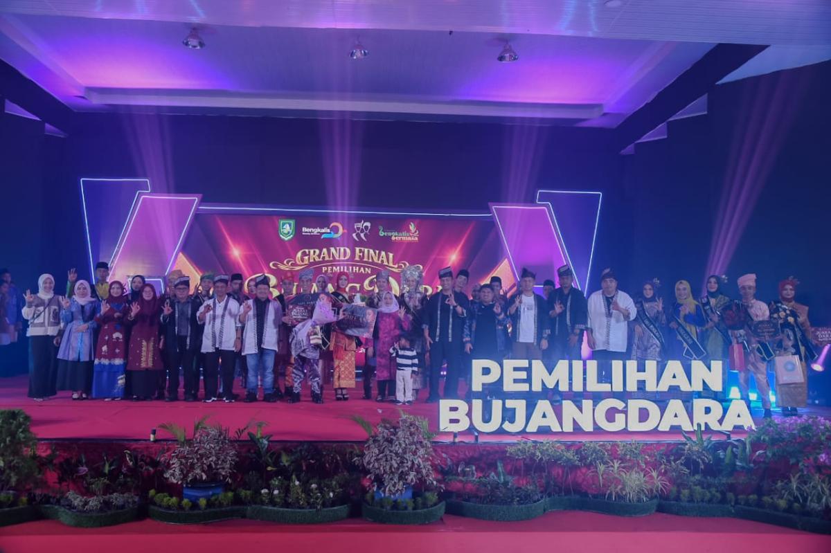 M. Rafi dan Reni Silviani Dinobatkan sebagai Bujang dan Dara Bengkalis 2026