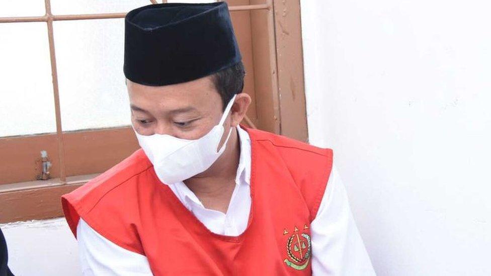 MA Tolak Kasasi Herry Wirawan, Hukuman Mati Tetap Berlaku