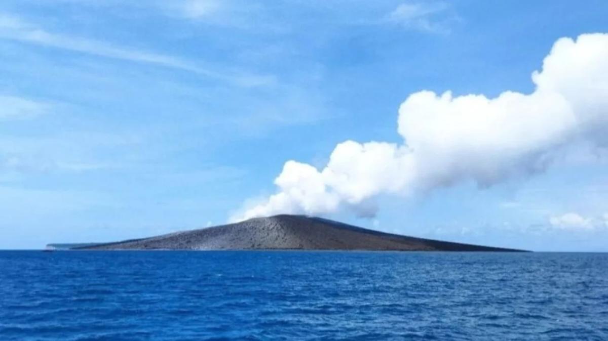 Daratan Gunung Anak Krakatau Kini 341,5 Hektare, Melampaui Luas Sebelum Erupsi 2018