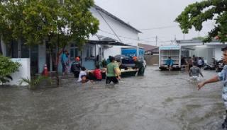 Banjir Kota Padang Hari Ini Surut, Warga Mulai Berbenah