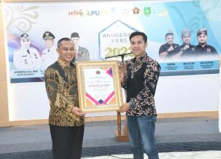 Wabup H Bagus Santoso Terima Penghargaan Dari PWI Kab Bengkalis