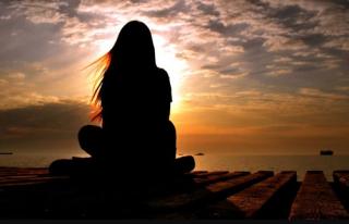 Perasaan yang Hadir Tanpa Permisi, Mau Tahu Tanda-tanda Seseorang yang Rindu Padamu?