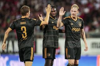 Ajax Comeback Dramatis di Conference League, Maarten Paes Kembali Jadi Cadangan Ter Stegen
