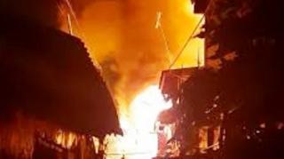 11 Unit Pemadam Kebakaran Berjibaku Gara-gara Kompor