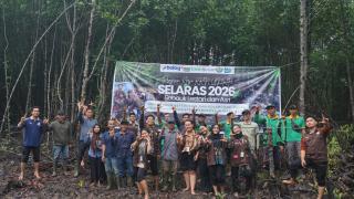 Mahasiswa KKN IAIN Datuk Laksamana Bengkalis Edukasi Pencegahan DBD Lewat Pembuatan Spray Serai