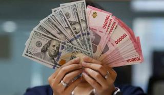 Rupiah Tertekan Enam Hari Beruntun, Kurs Spot Mendekati Rekor Terlemah Rp18.188 per Dolar AS