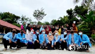 Mahasiswa Kukerta Balik Kampung 2021 Universitas Riau Desa Sekeladi Hilir