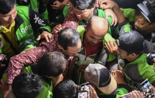 Nadiem Makarim Dituntut 18 Tahun Penjara, Driver Gojek Datang Beri Dukungan di Sidang Tipikor