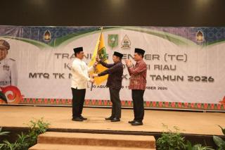 Lepas 56 Kafilah MTQ Nasional, Sekdaprov Riau Tekankan Akhlak dan Marwah Daerah