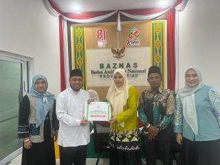 Guru Daerah Terpencil Terbaik Riau Raih Penghargaan, MA Darul Ulum Rupat Utara Dapat Bantuan Rp62 Juta