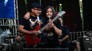 Riuhnya Panggung Hiburan Halal Bihalal 1444 H di Bandung