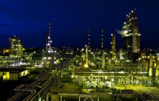 Warga Dumai Dikejutkan Dentuman dari Kilang Pertamina, Api Flare Membesar