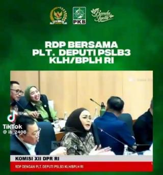 Gunung Sampah di Meranti Cemari Sumur Warga, Iyet Bustami Tagih KLH Turun