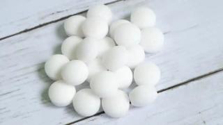 Mengenal Kapur Barus: Manfaat, Fungsi, dan Cara Aman Menggunakannya di Rumah