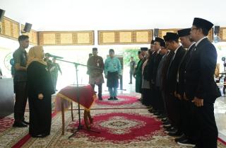 11 Orang Anggota Dewan Pendidikan Bengkalis Dilantik Bupati Kasmarni