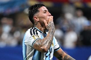 Manchester City Bidik Enzo Fernandez untuk Gantikan Rodri