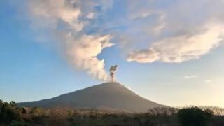 Gunung Ili Lewotolok Kembali Erupsi, Abu Vulkanik Membumbung hingga 600 Meter