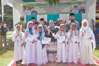 Ribuan Siswa MDTA Ikuti Khatam Al-Quran Juz 30