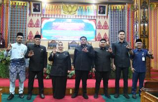 Bupati Kasmarni Apresiasi DPRD Bengkalis Tetapkan Ranperda Pertanggungjawaban APBD 2025 Menjadi Perda