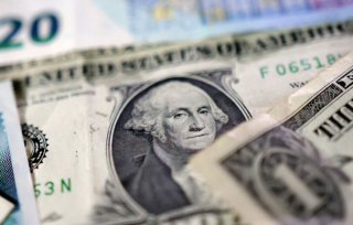Dolar AS Melemah Usai AS dan Iran Capai Kesepakatan Damai Sementara