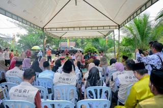 Bupati Kasmarni Serahkan Bantuan Korban Puting Beliung di Desa Api-Api, Tegaskan Pemkab Hadir untuk Masyarakat
