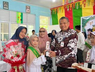 Dinas Pendidikan Bengkalis Apresiasi Wisuda Tahfiz SDN 10 Bengkalis, Cetak Generasi Qurani Berkarakter