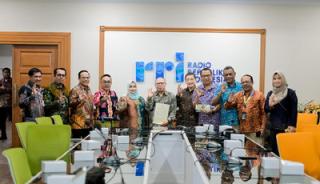 Pemkab Bengkalis Hibahkan Aset Rp3,3 Miliar ke RRI, Dorong Penguatan Layanan Publik