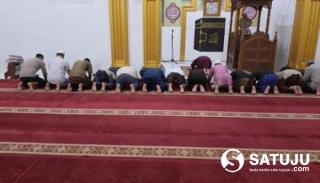 Subuh Bersama Warga, Kapolsek Langgam IPDA Bambang Gaungkan Pesan Kamtibmas