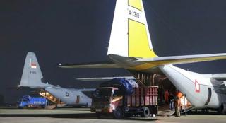 TNI AU Kerahkan Dua Pesawat Hercules Kirim 27 Ton Bantuan untuk Korban Gempa NTT