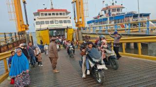 Penumpang Membludak, Penyeberangan Dumai–Rupat Meningkat