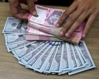 Rupiah Melemah ke Rp17.855 per Dolar AS, Mata Uang Asia Ikut Tertekan