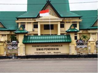 Bupati Kasmarni Sampaikan Belasungkawa Atas Meninggalnya Penjabat Disdik Bengkalis